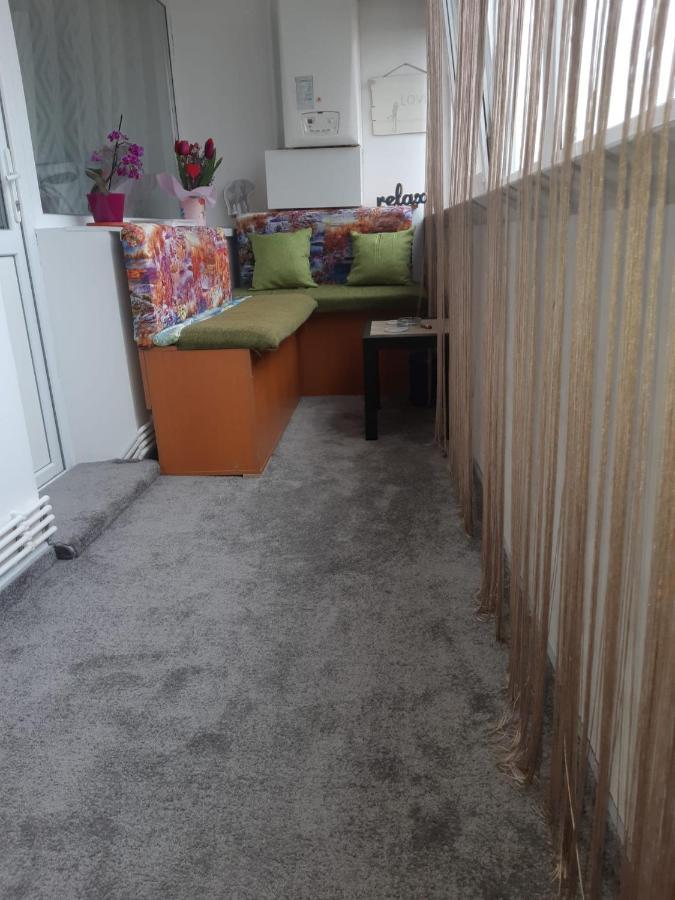 Hellen Apartament Tergovistye Kültér fotó